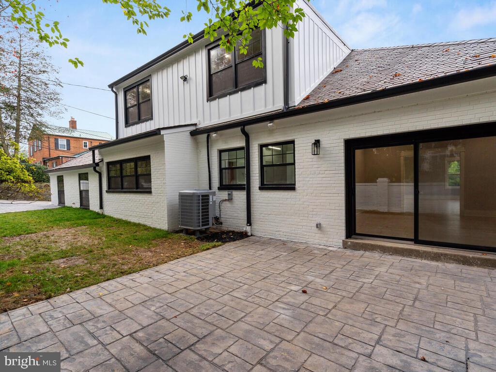 CHEVY CHASE - Residential