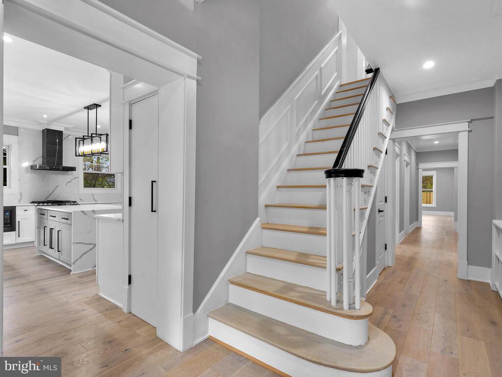 CHEVY CHASE - Residential