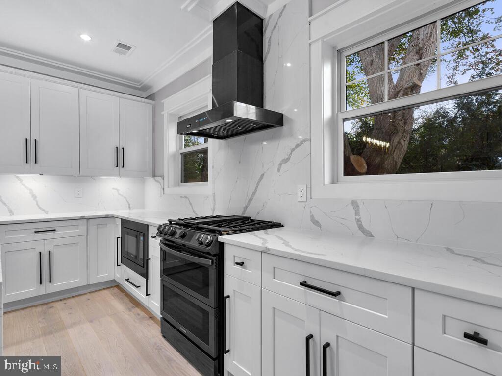 CHEVY CHASE - Residential