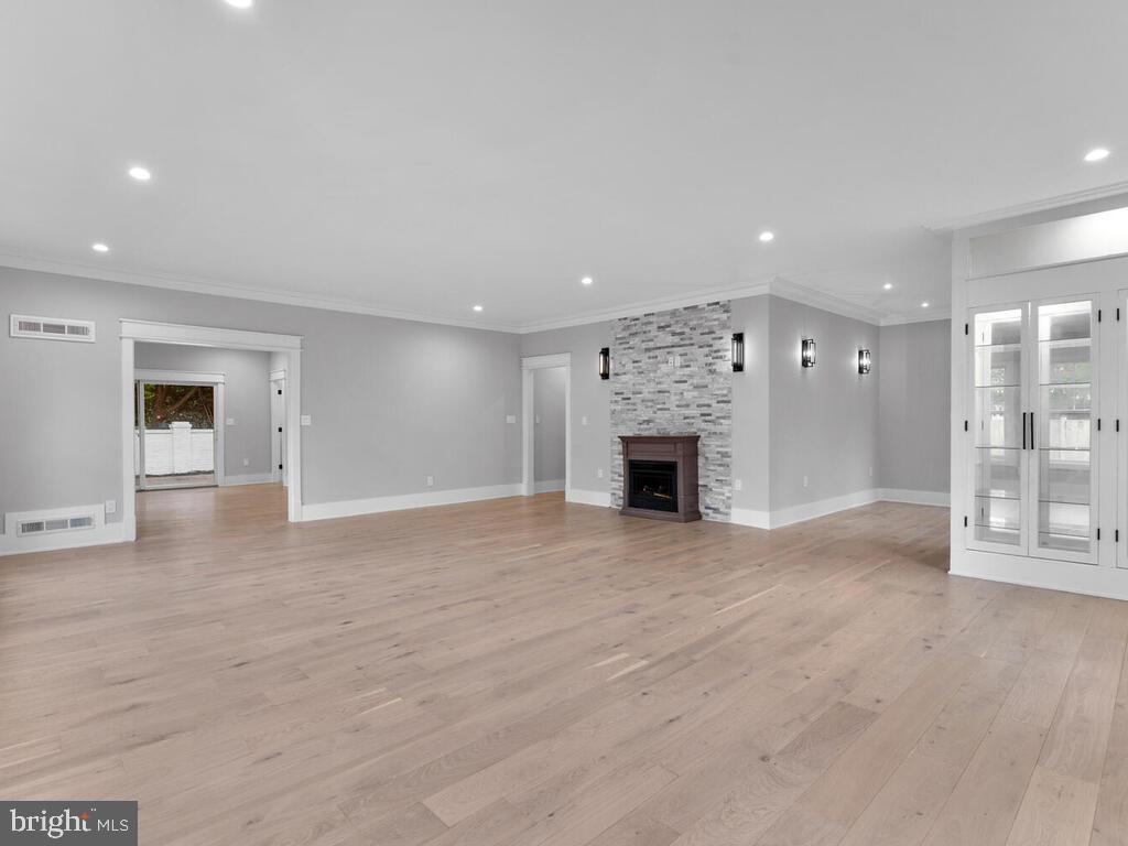 CHEVY CHASE - Residential