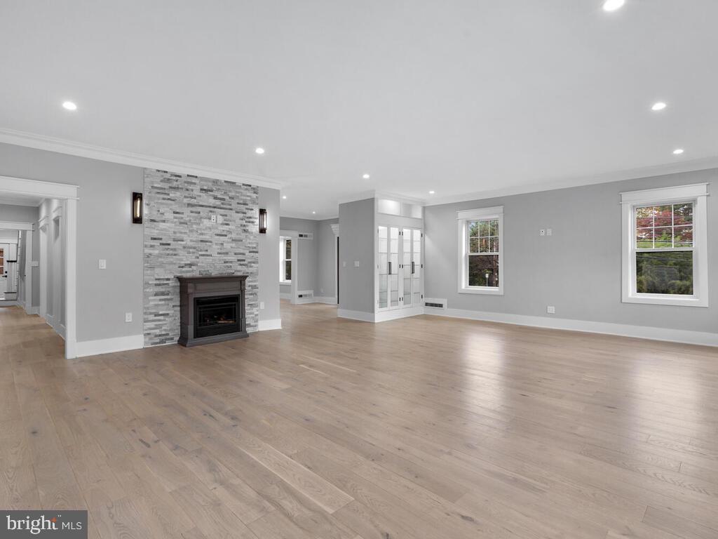 CHEVY CHASE - Residential