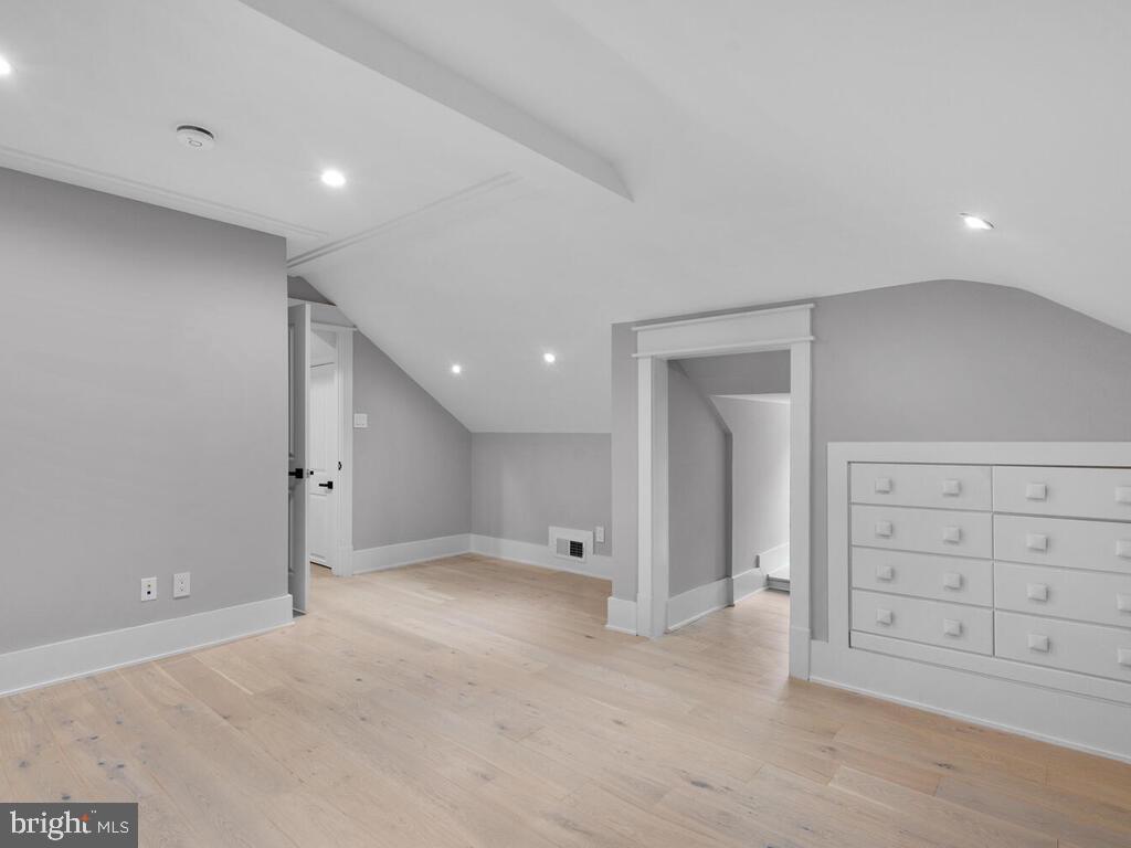 CHEVY CHASE - Residential