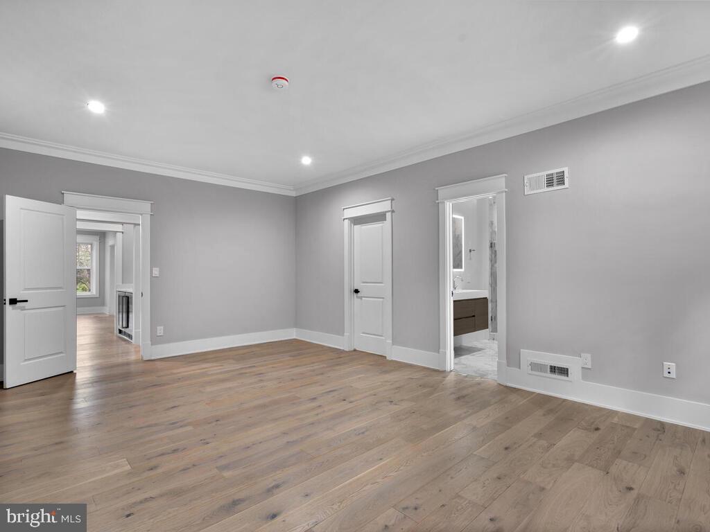 CHEVY CHASE - Residential