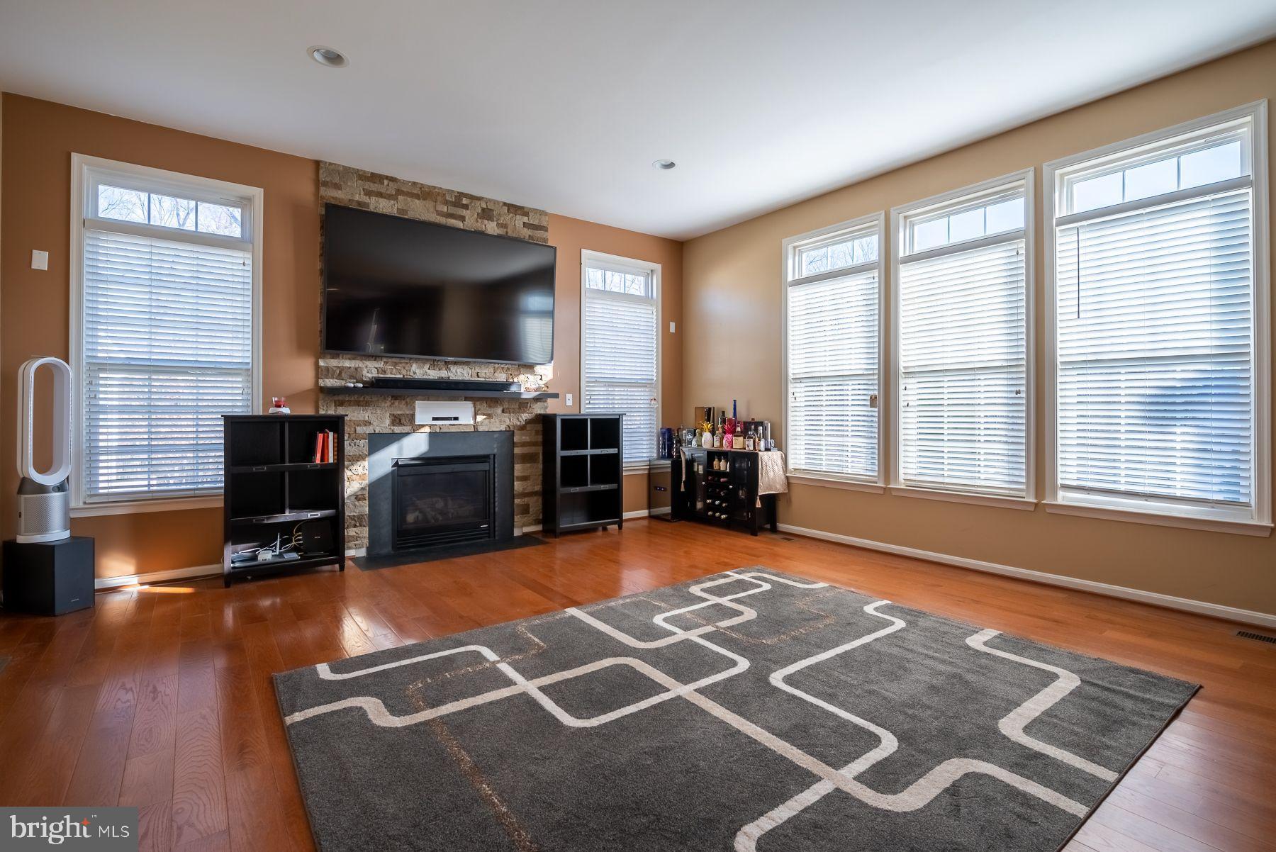 KINGSVIEW SUB - Residential