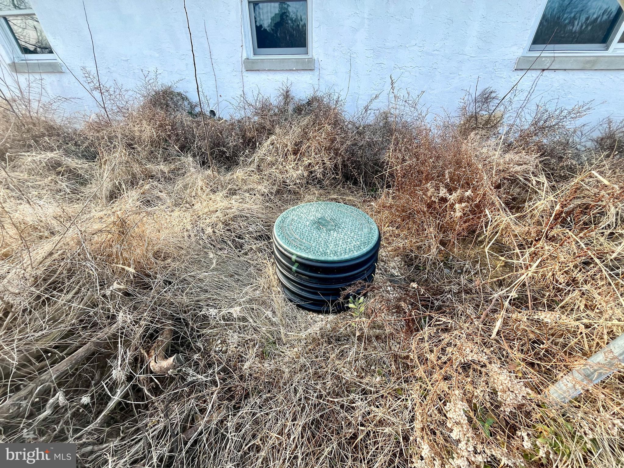 WOODLAND BEACH - Residential