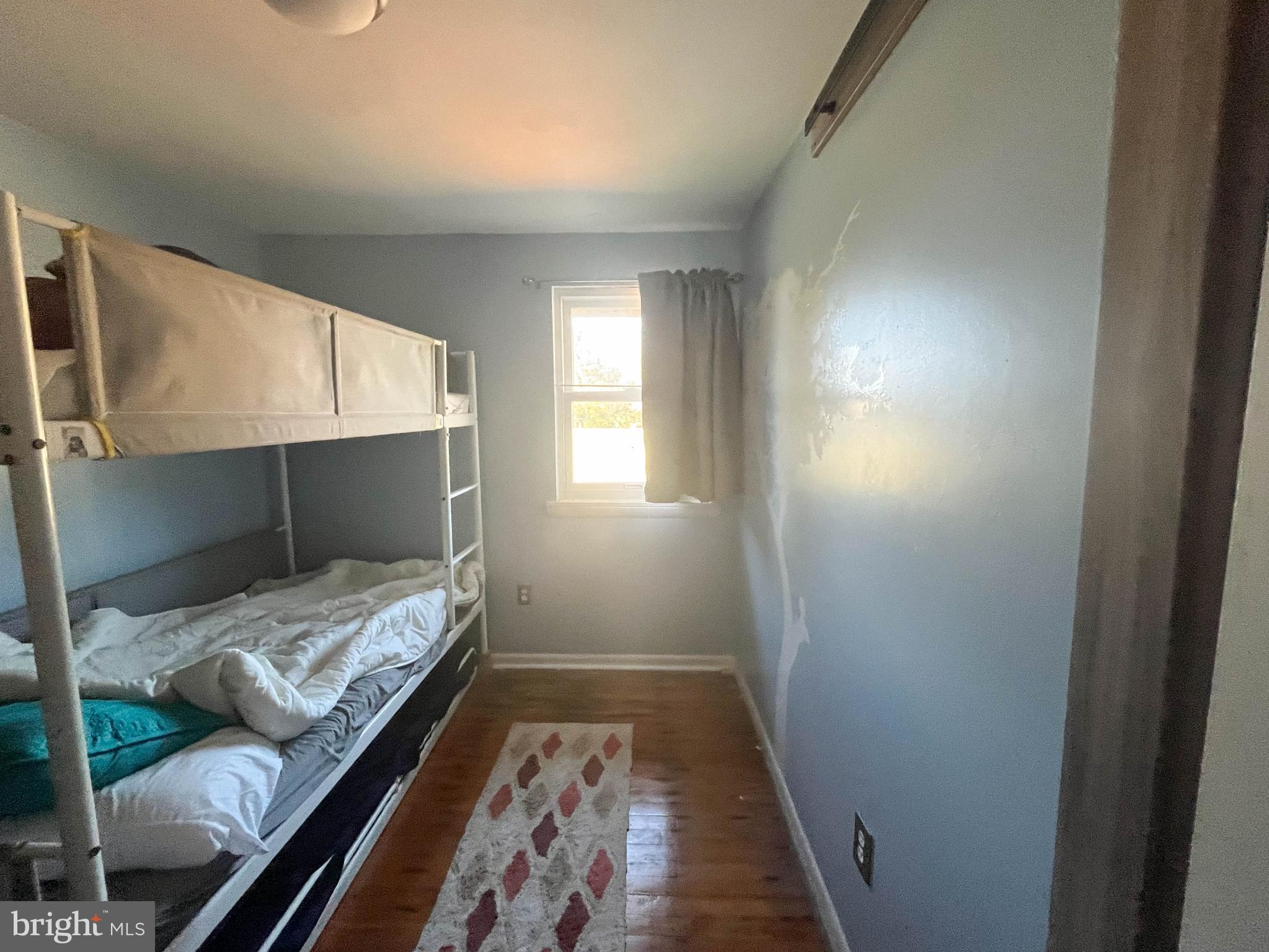 WOODLAND BEACH - Residential