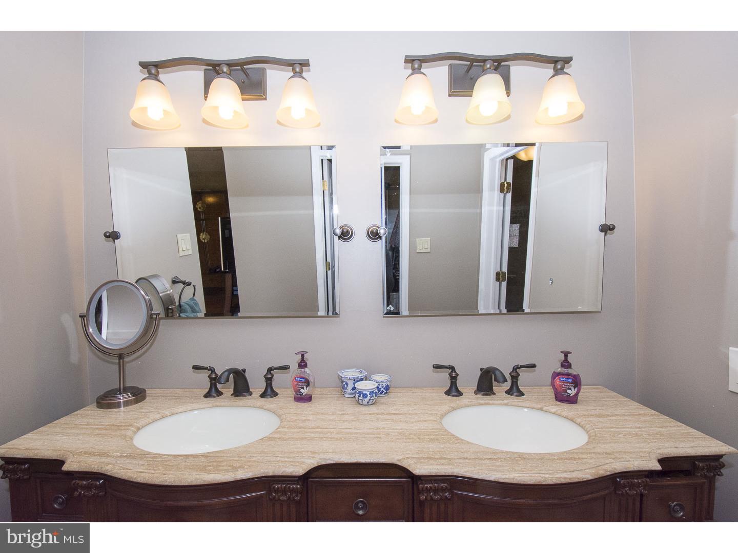 RADNOR CHASE - Residential