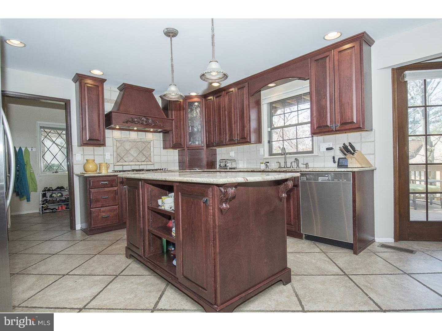 RADNOR CHASE - Residential