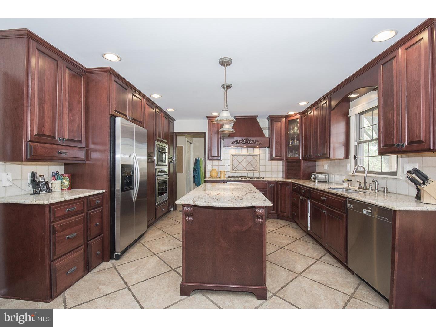 RADNOR CHASE - Residential