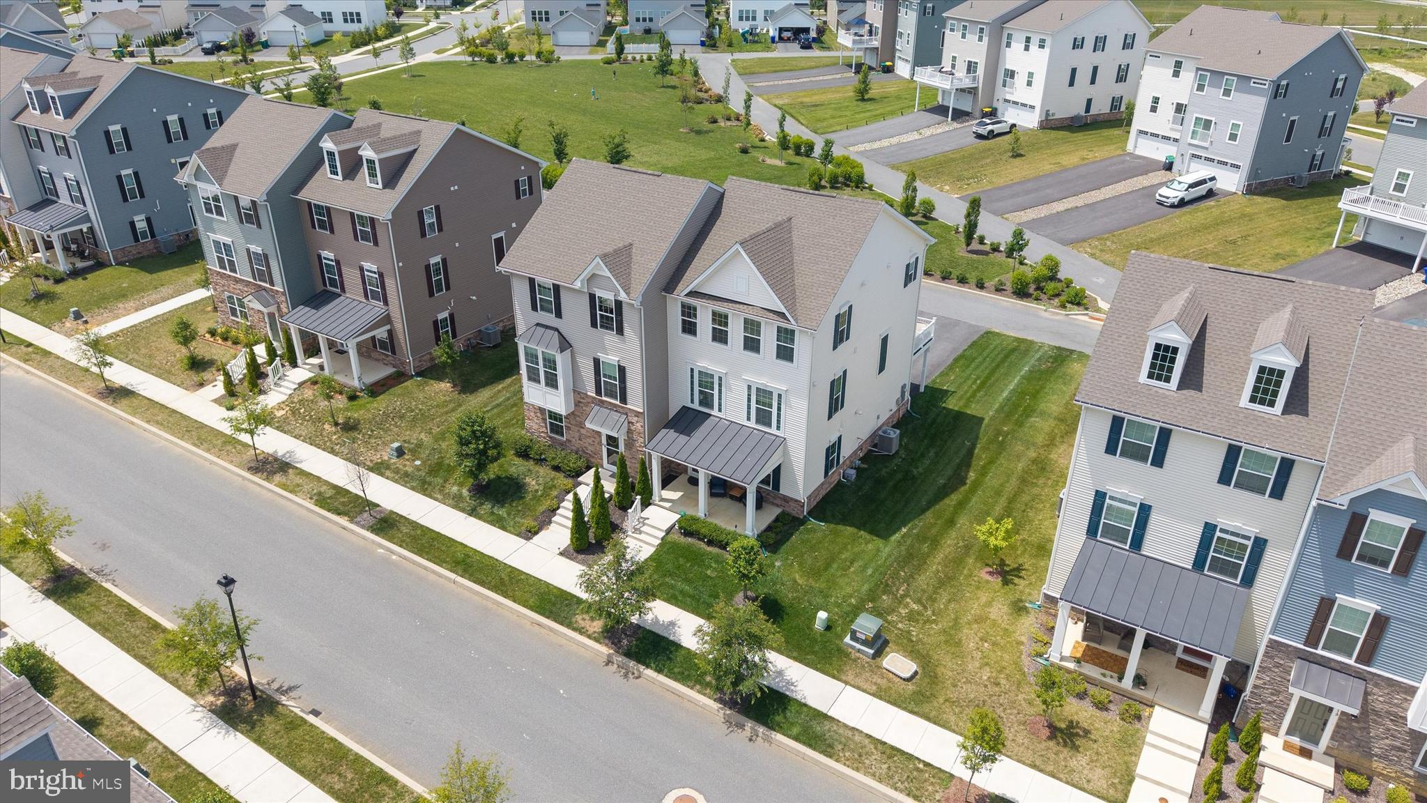 715 KALMAR LANE