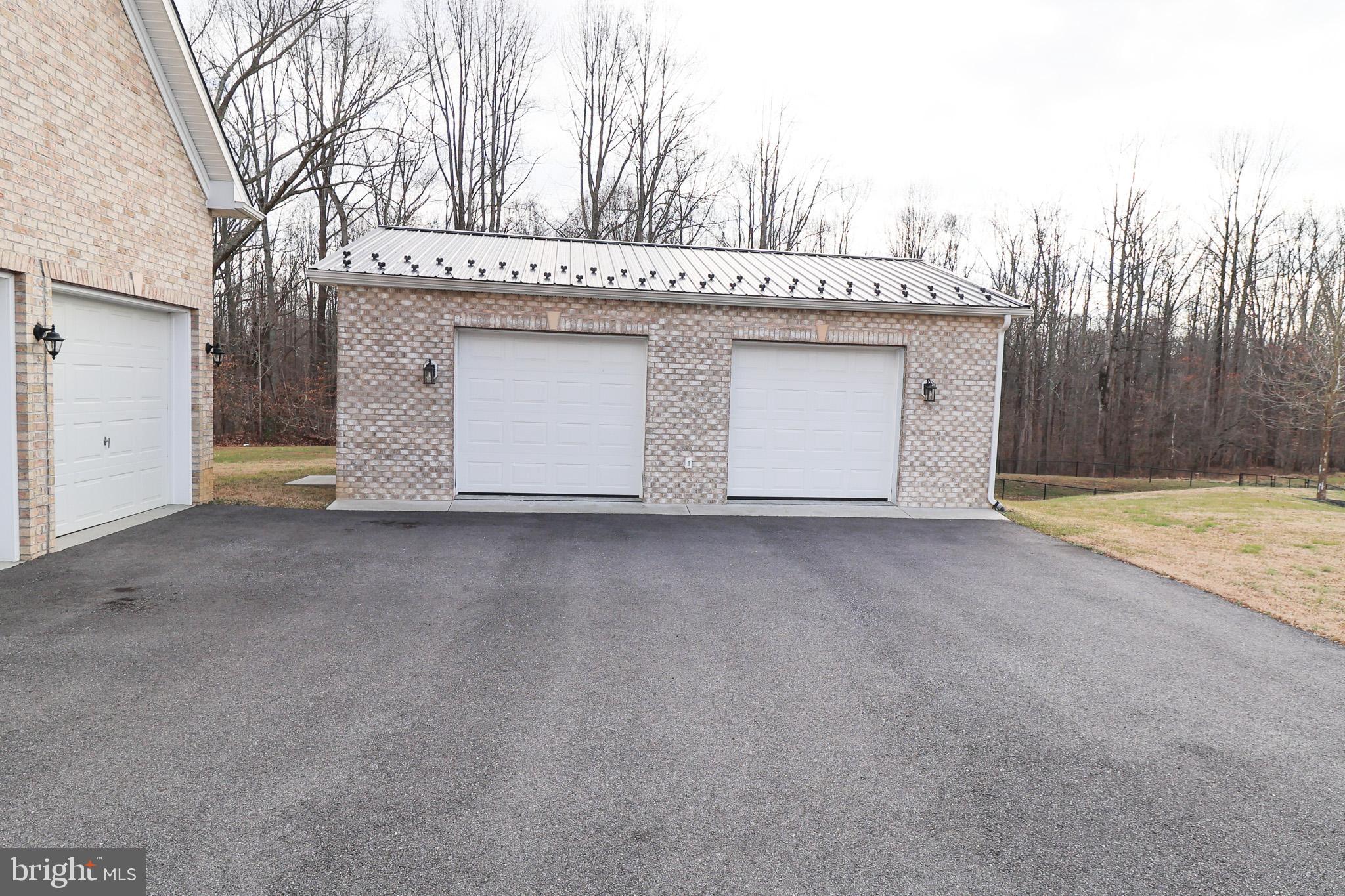 THE VINEYARDS OF ANNAPOLIS - Residential