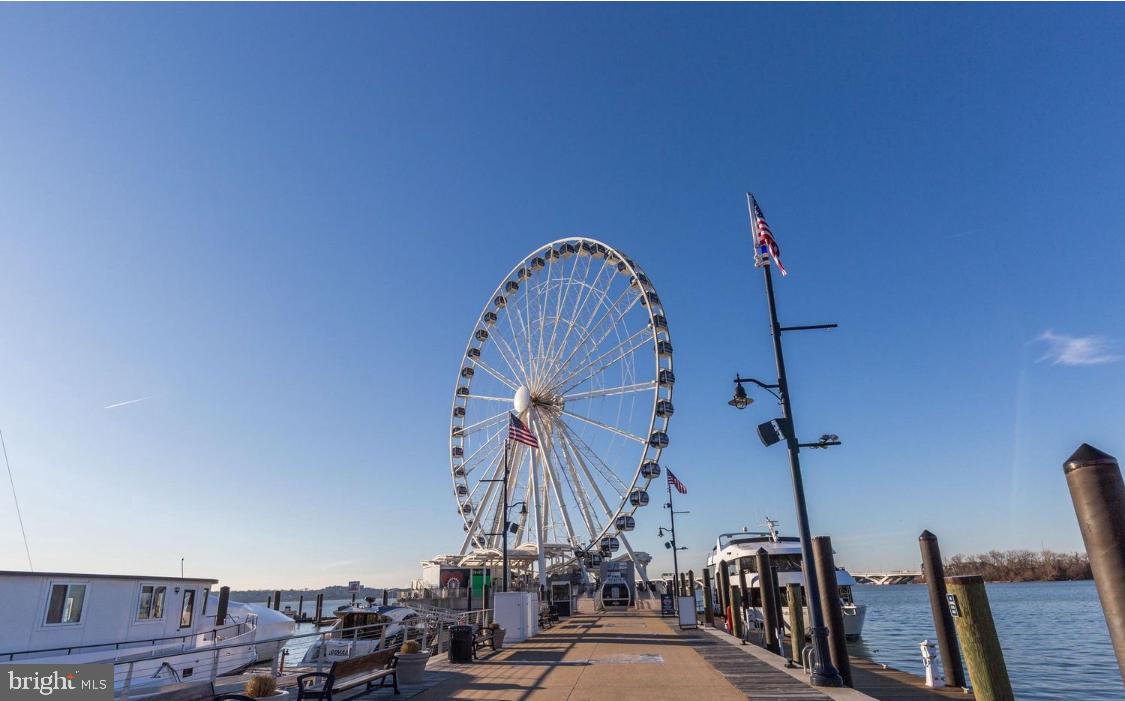 THE FLATS AT NATIONAL HARBOR - Residential