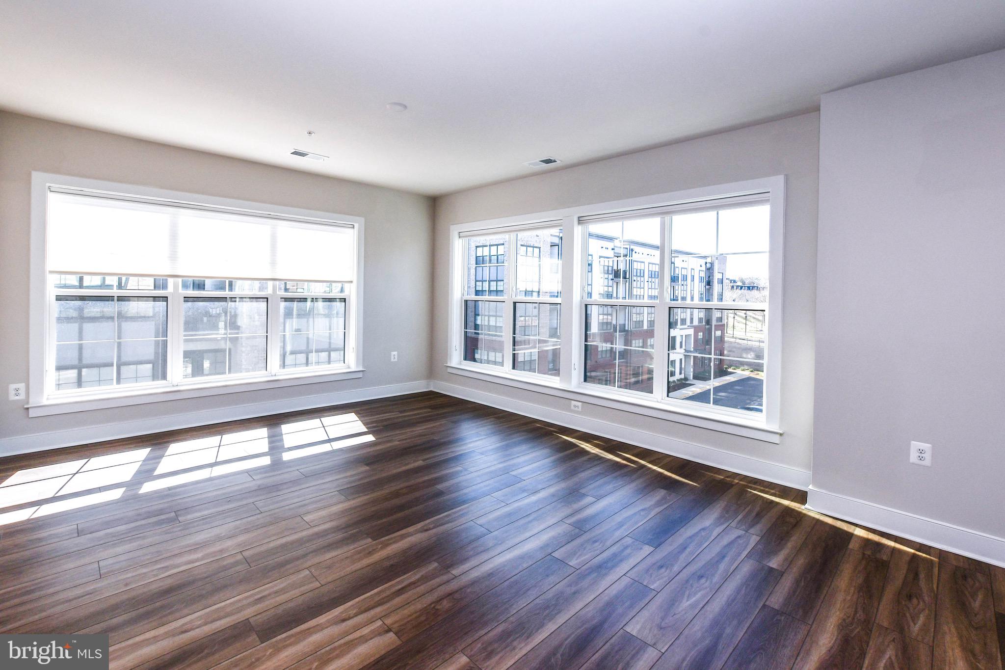 THE FLATS AT NATIONAL HARBOR - Residential