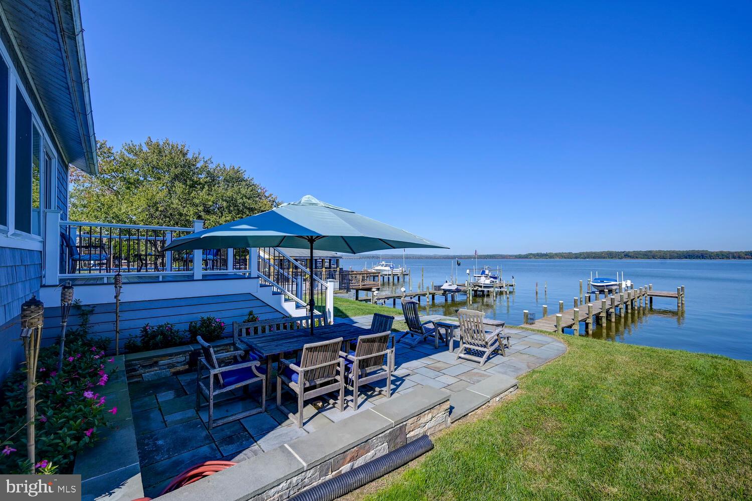 OLIVER BEACH - Residential