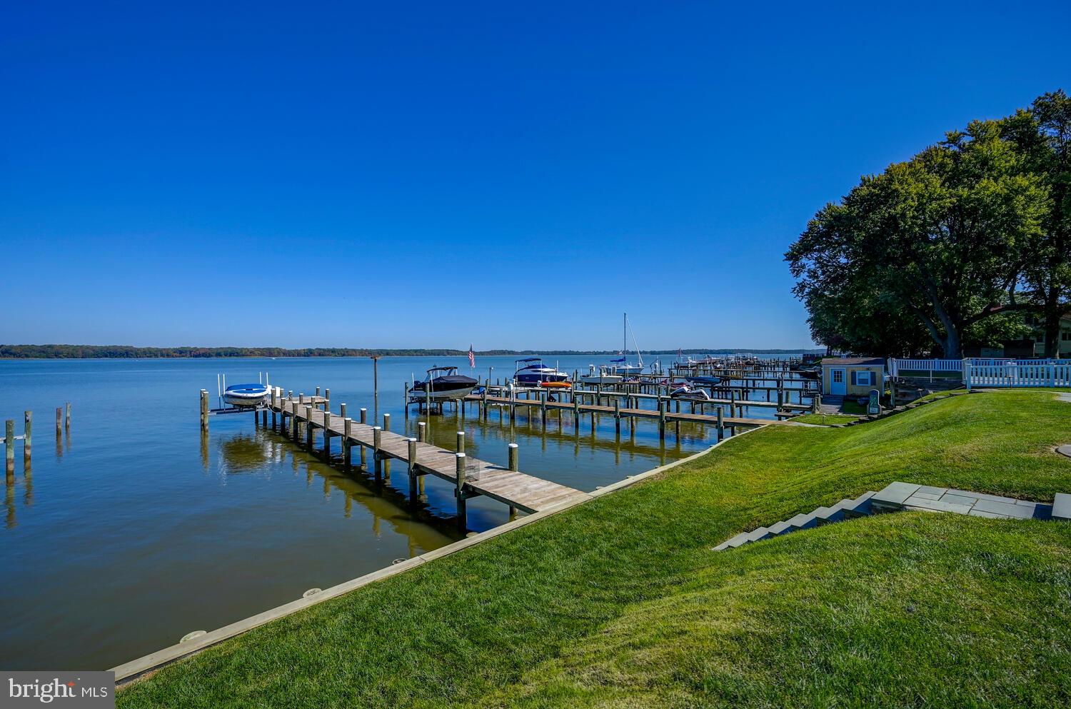 OLIVER BEACH - Residential