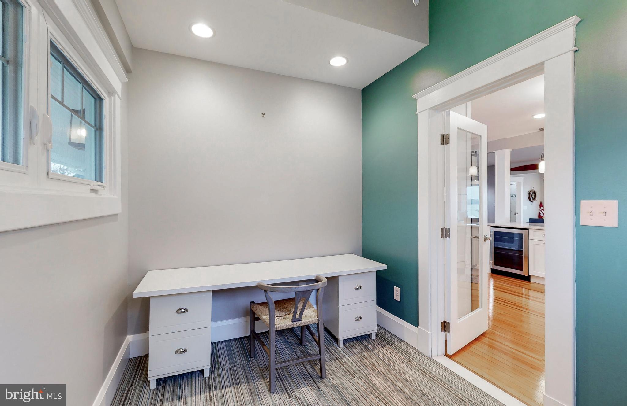 OLIVER BEACH - Residential