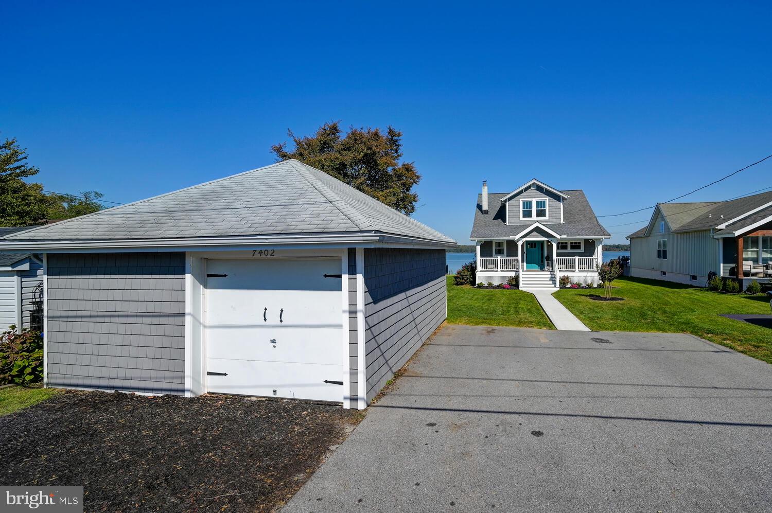 OLIVER BEACH - Residential