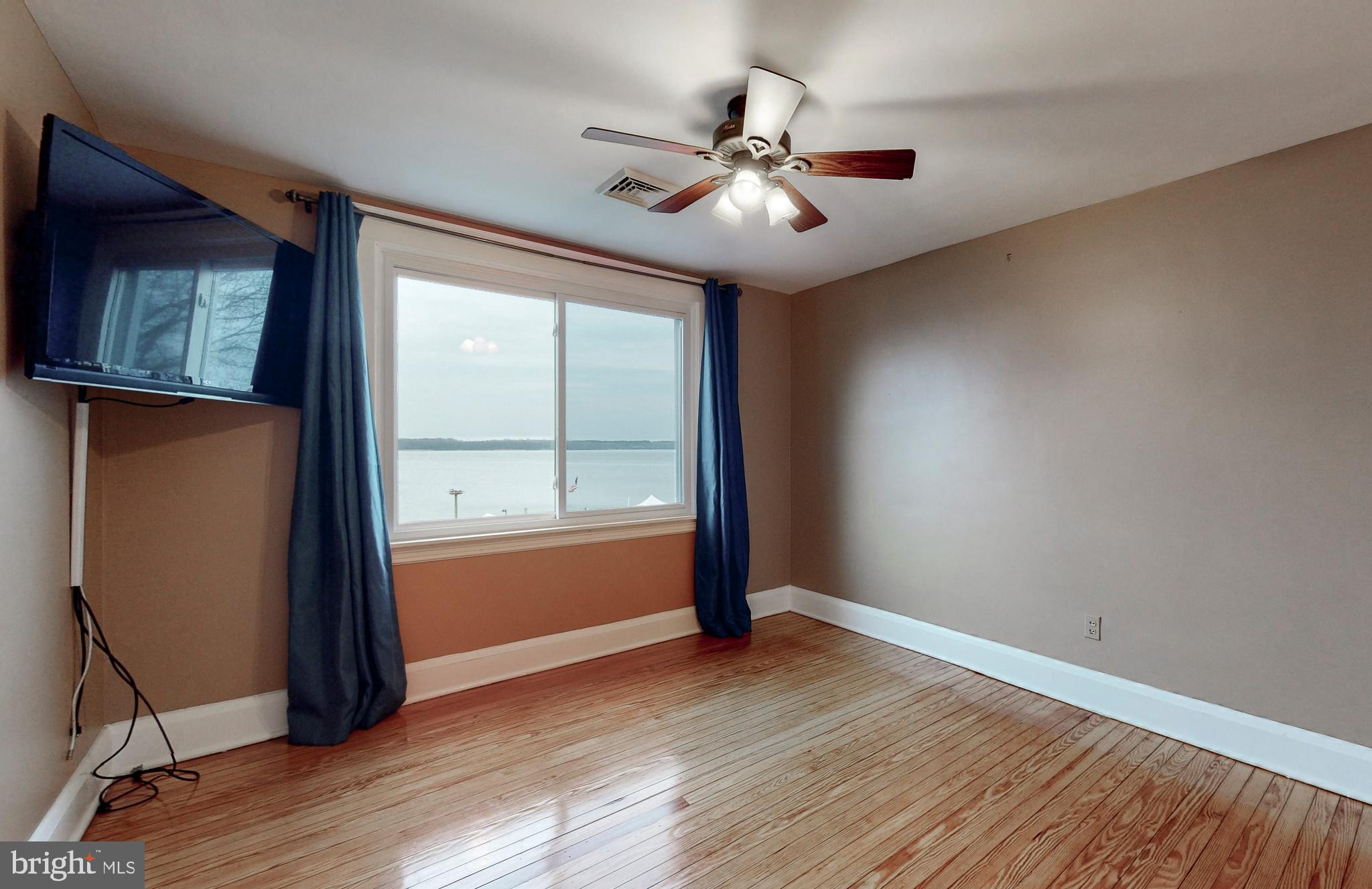 OLIVER BEACH - Residential