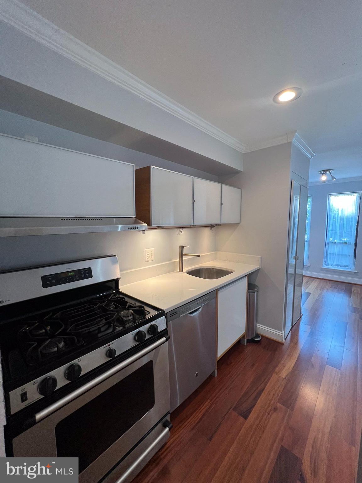 CHESTNUT GROVE - Residential Lease