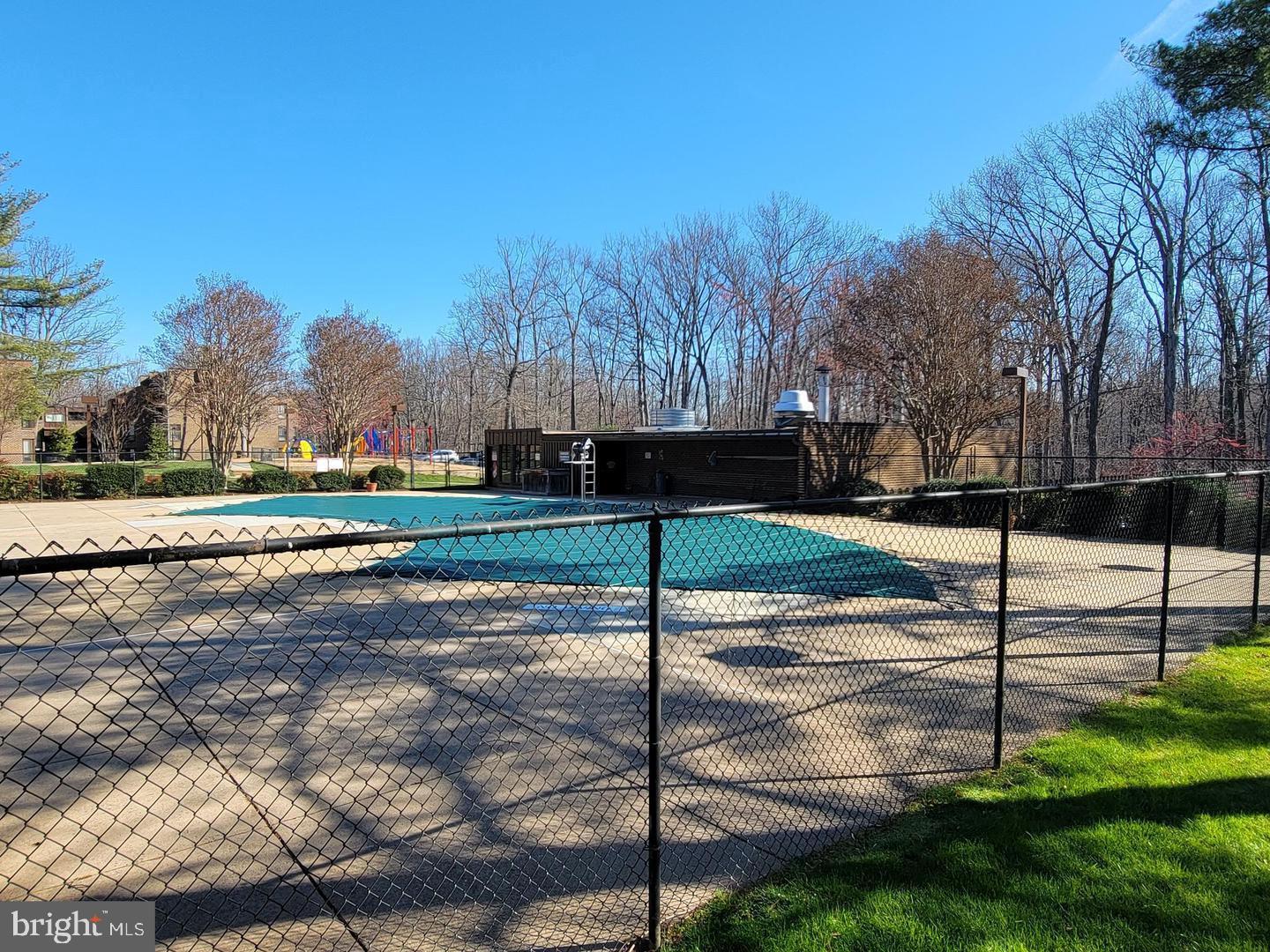 CHESTNUT GROVE - Residential Lease