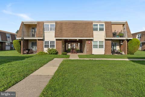 Condo For Sale - 30 Florence Tollgate Place<br/> FLORENCE, NJ 08518