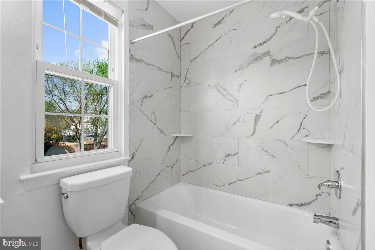 LEESBURG - Residential Lease