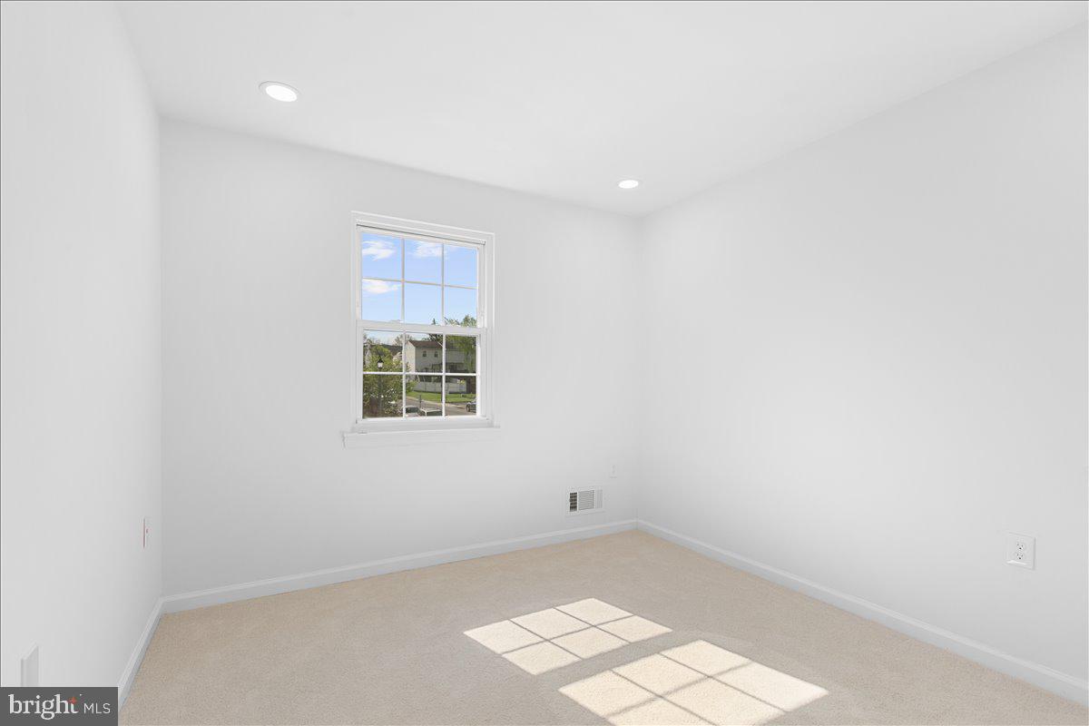 LEESBURG - Residential Lease