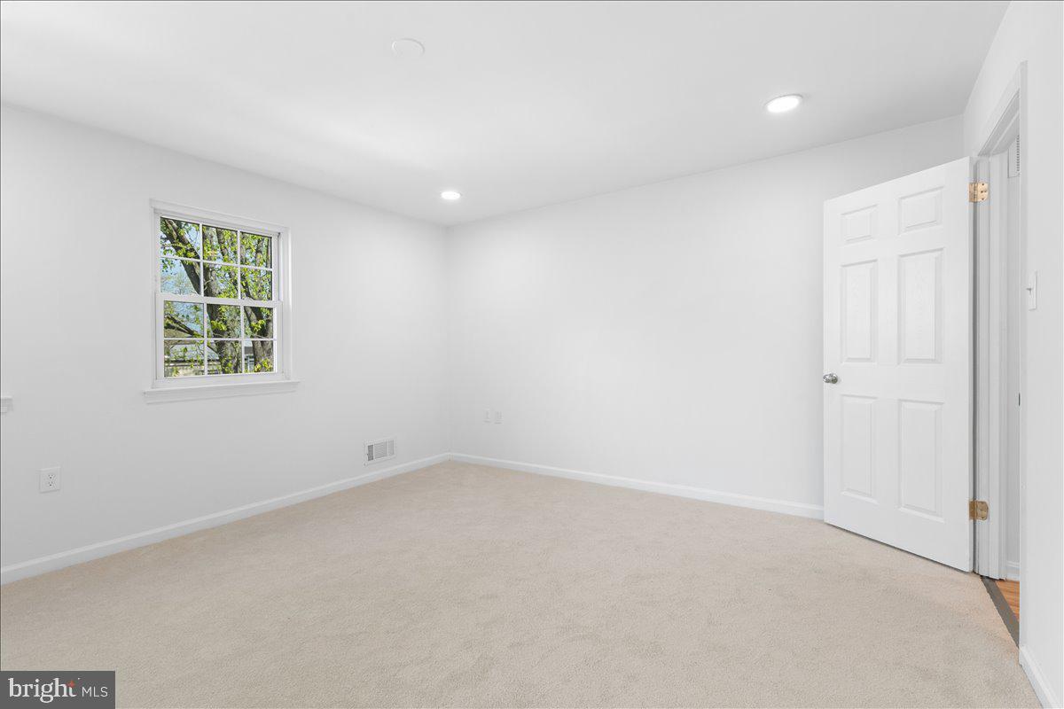 LEESBURG - Residential Lease