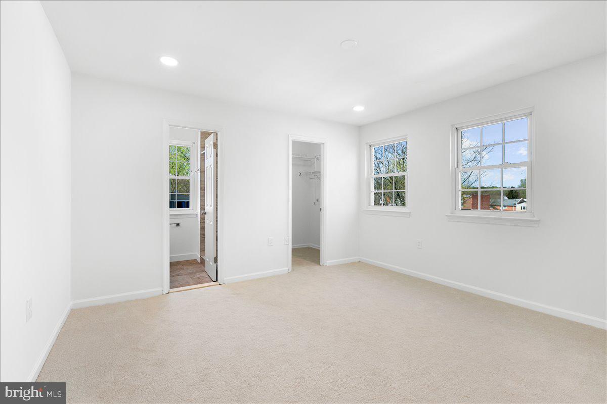 LEESBURG - Residential Lease