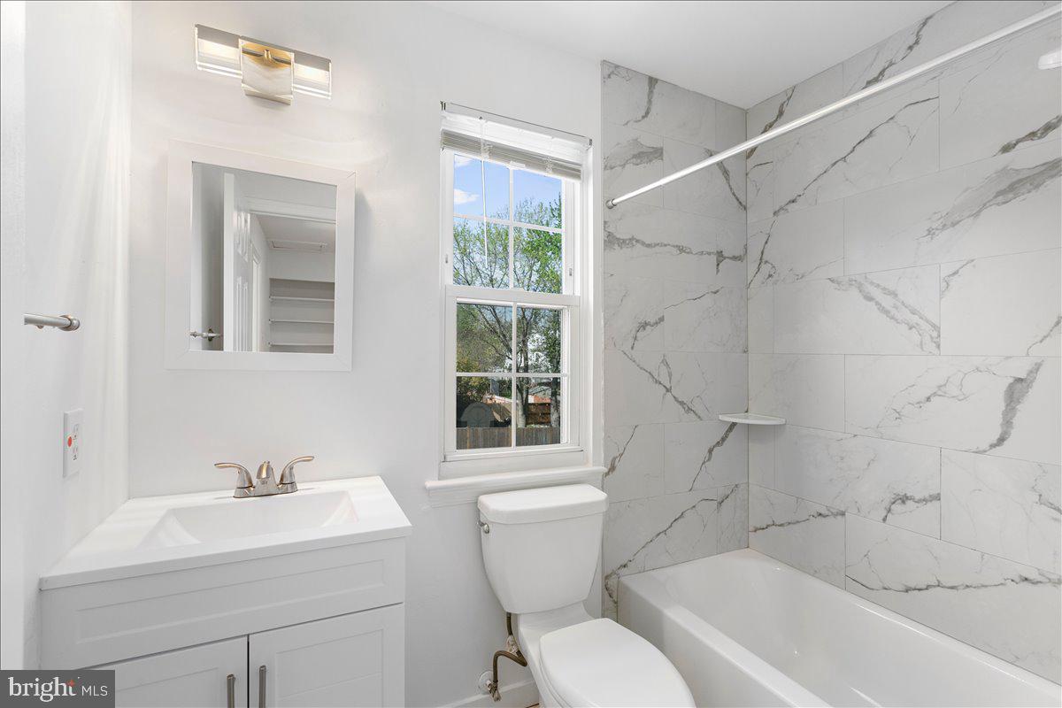 LEESBURG - Residential Lease