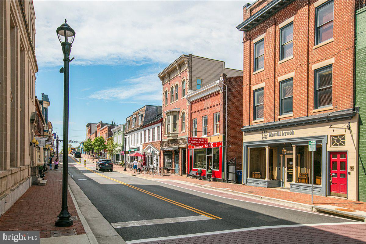 LEESBURG - Residential Lease