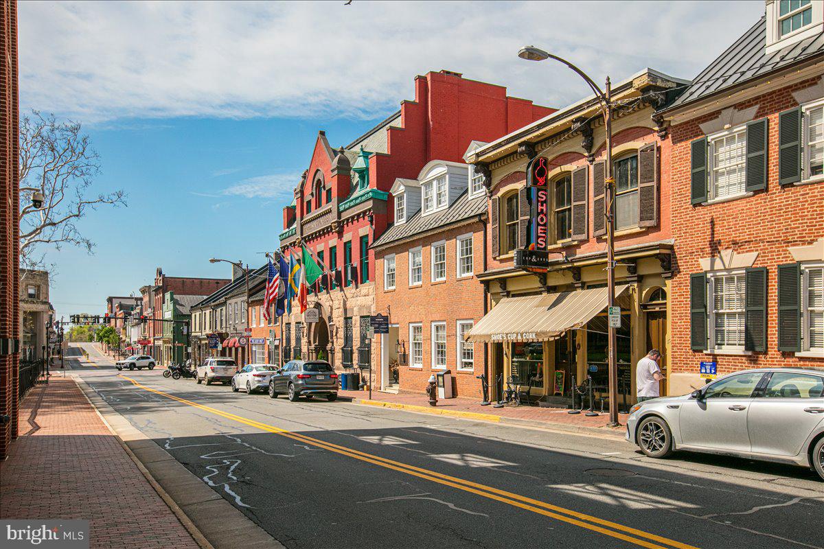 LEESBURG - Residential Lease