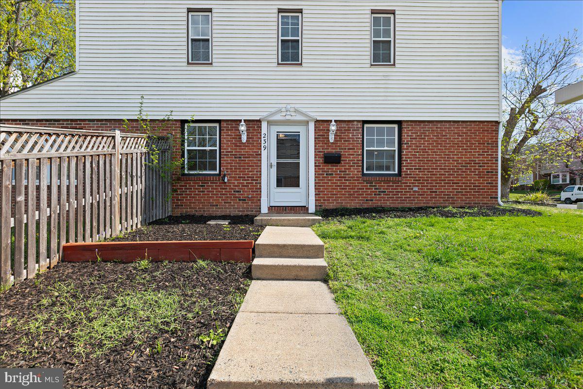 LEESBURG - Residential Lease