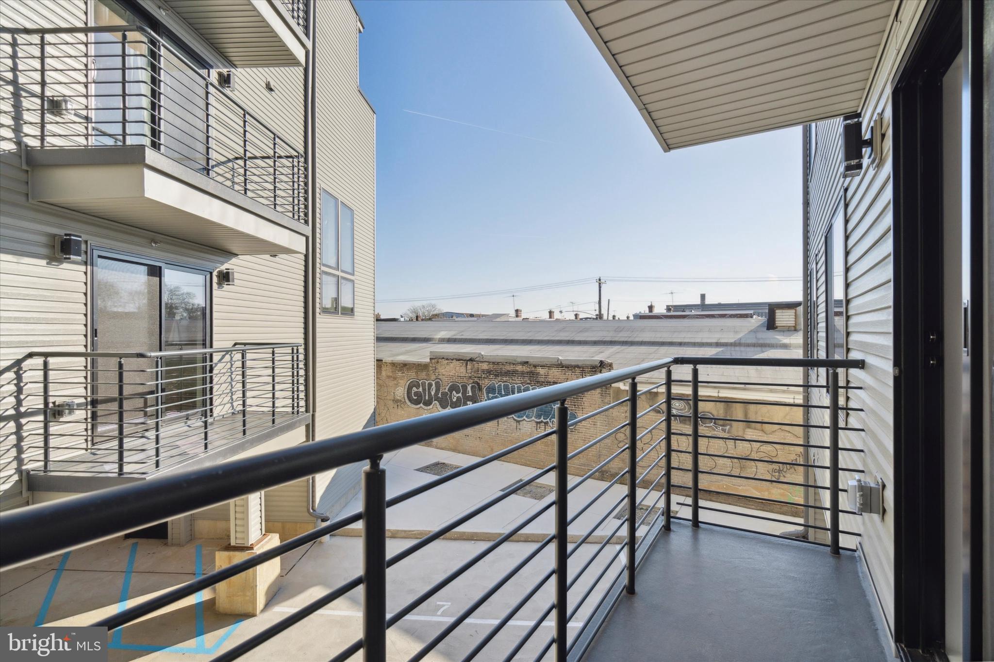 POINT BREEZE - Commercial Sale