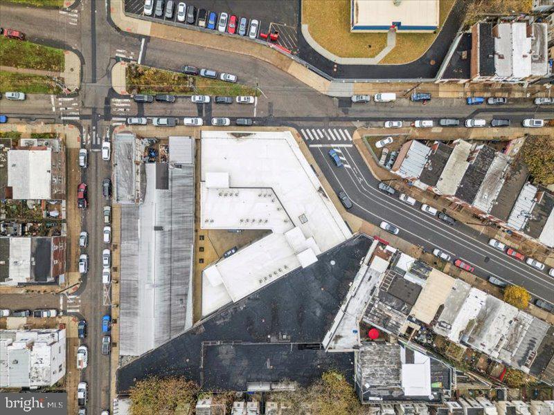 POINT BREEZE - Commercial Sale