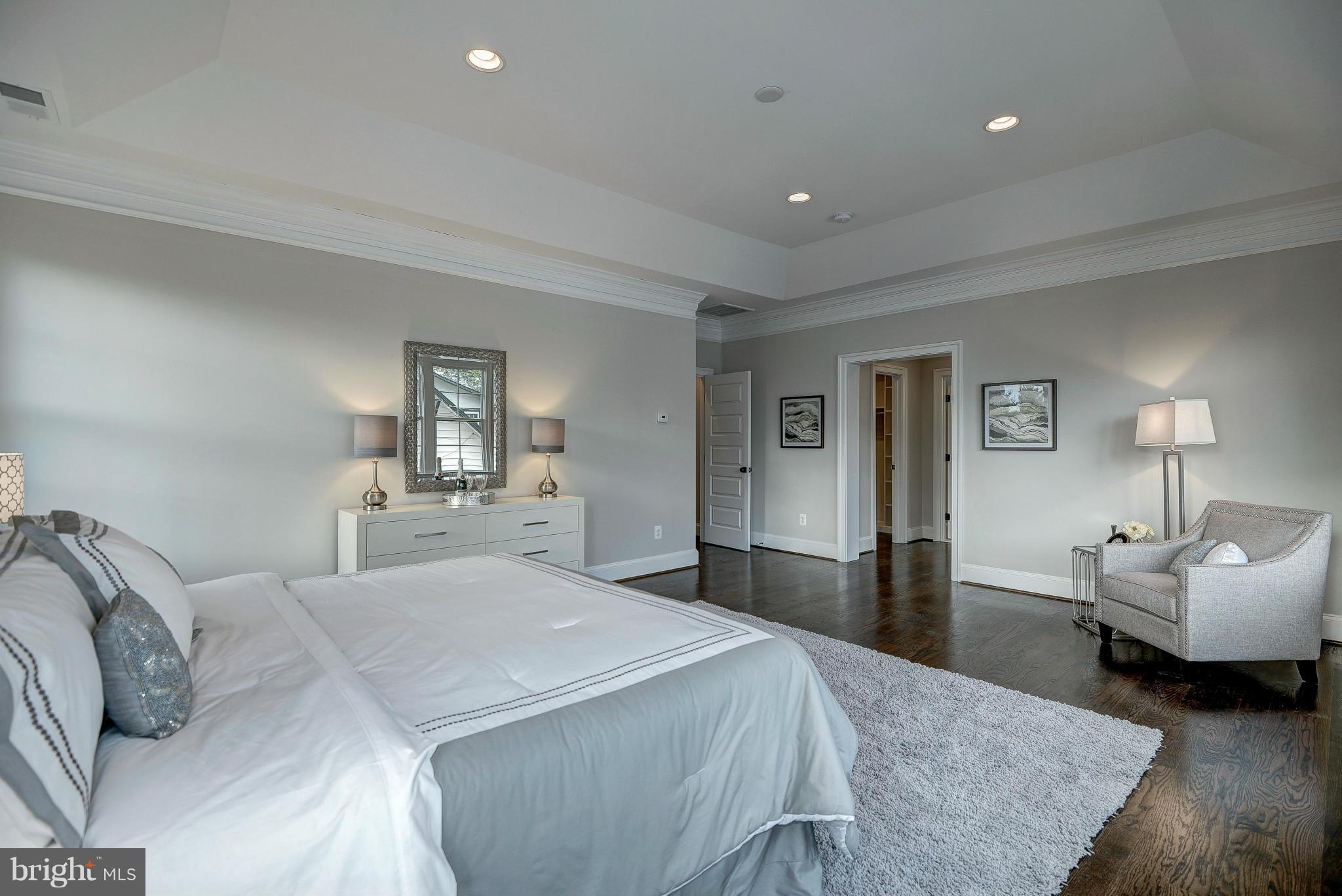 LEE HEIGHTS - Residential