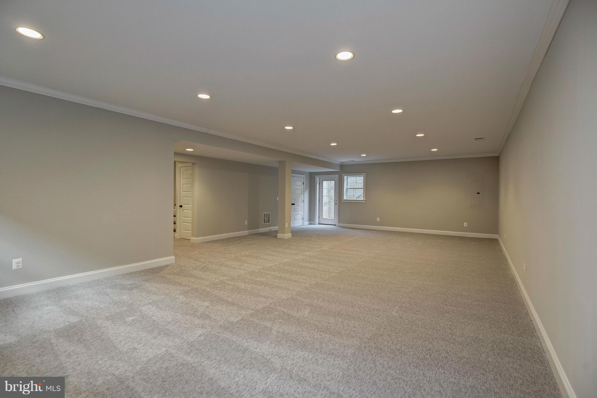 LEE HEIGHTS - Residential