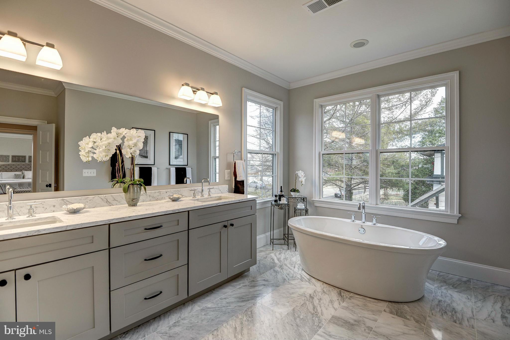 LEE HEIGHTS - Residential