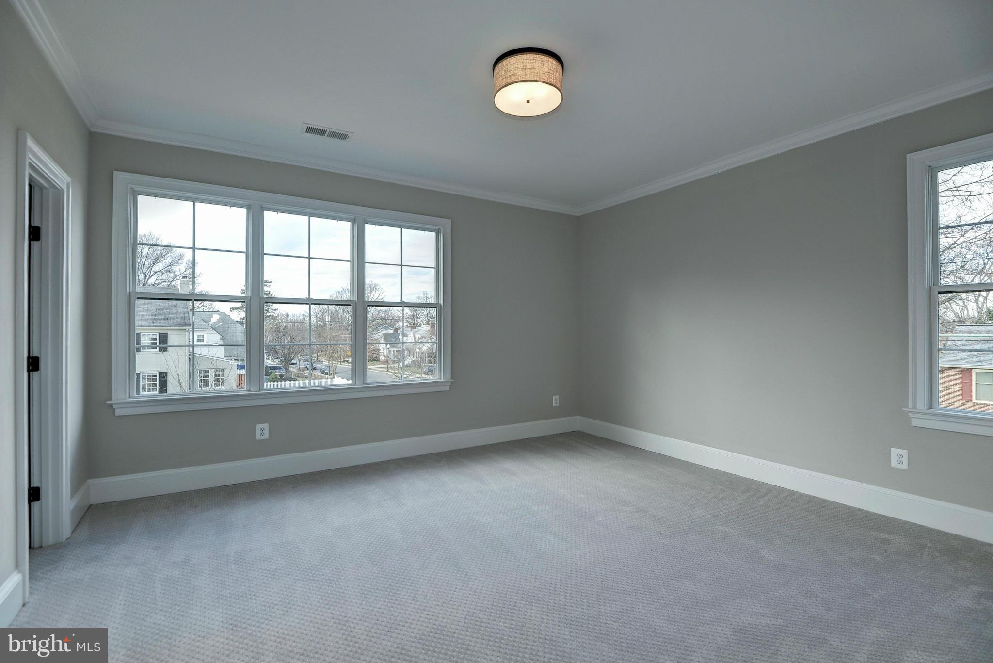 LEE HEIGHTS - Residential