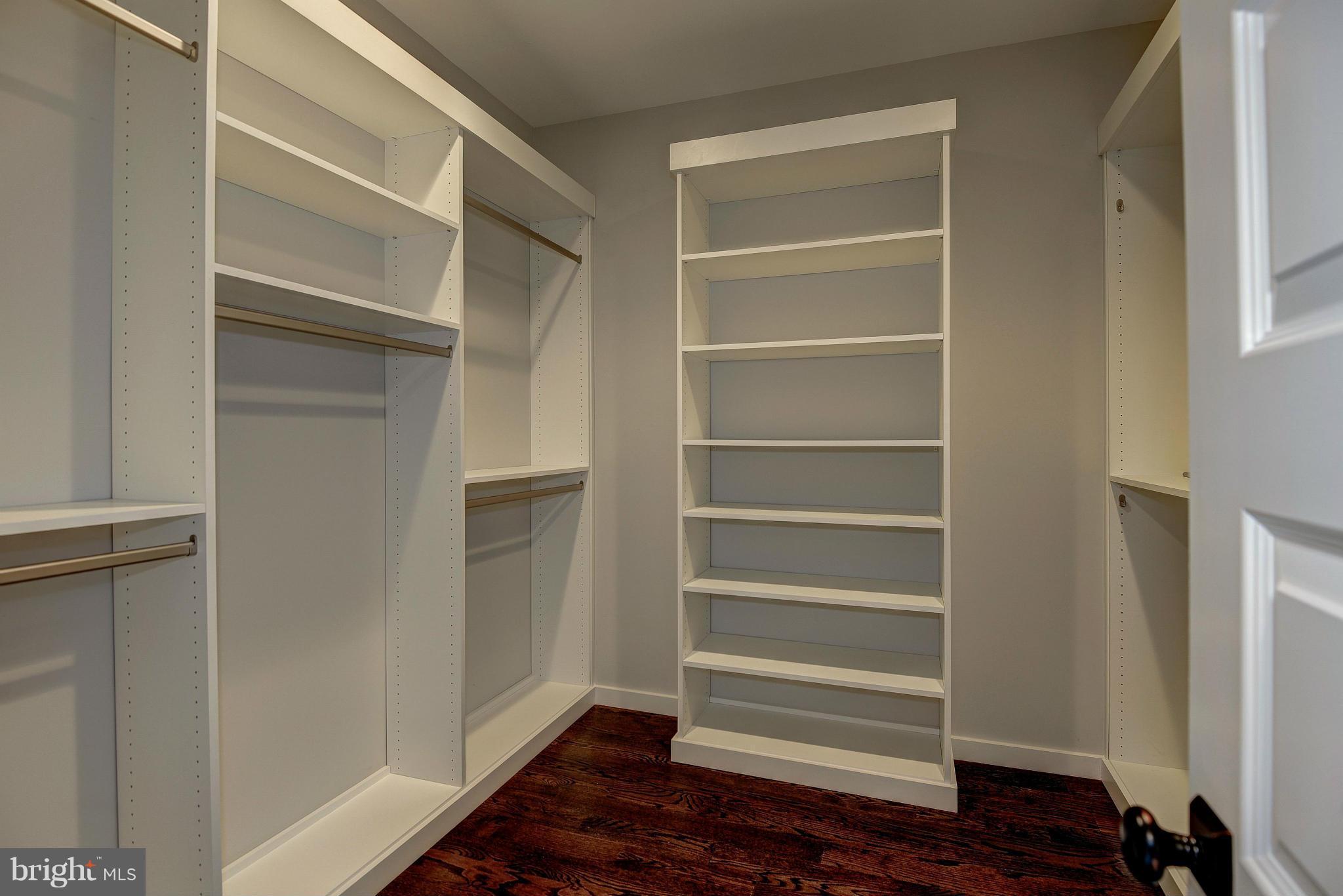 LEE HEIGHTS - Residential