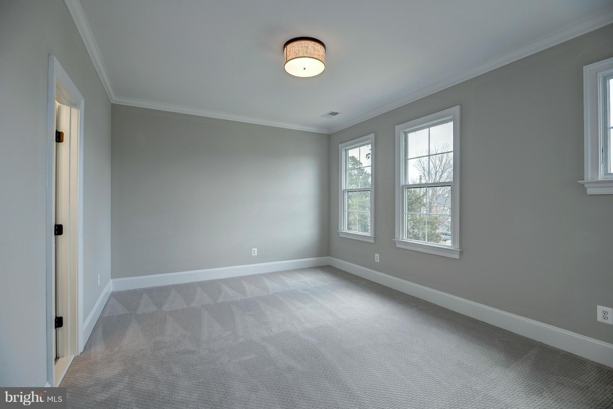 LEE HEIGHTS - Residential