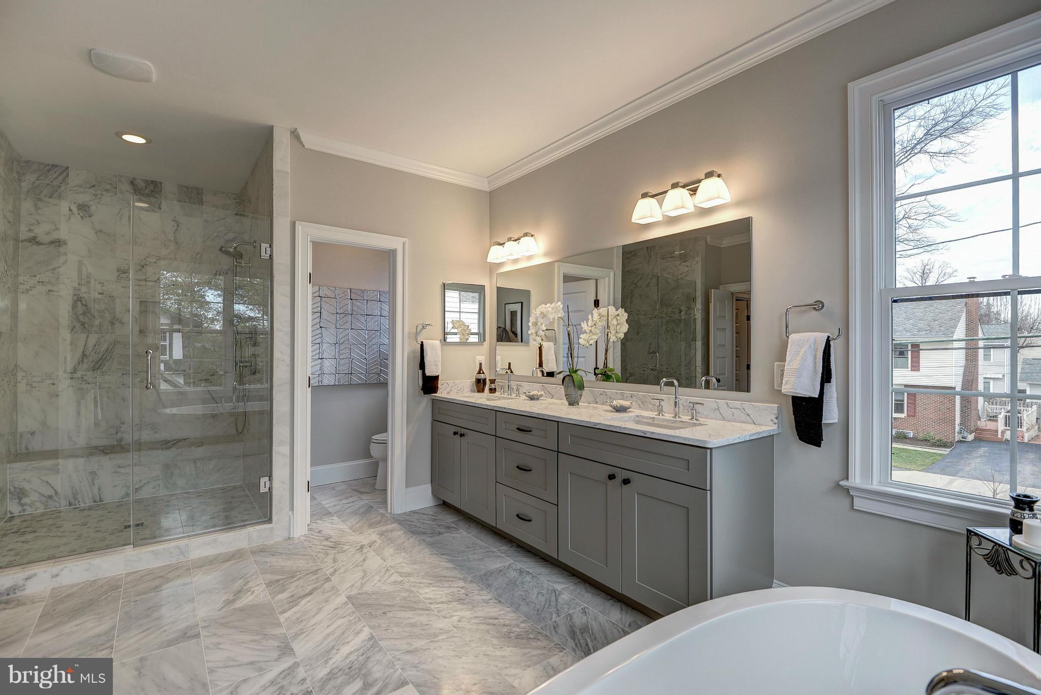 LEE HEIGHTS - Residential