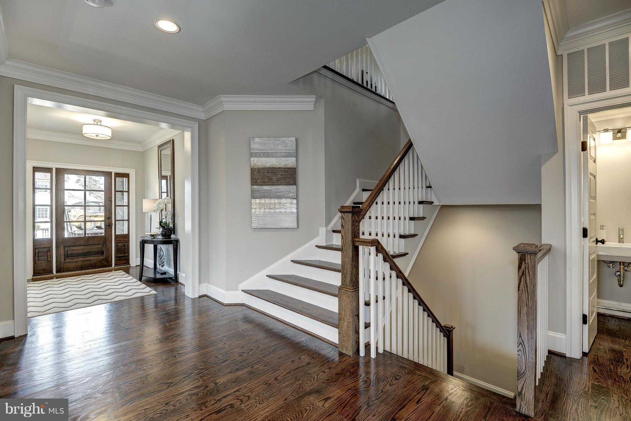 LEE HEIGHTS - Residential