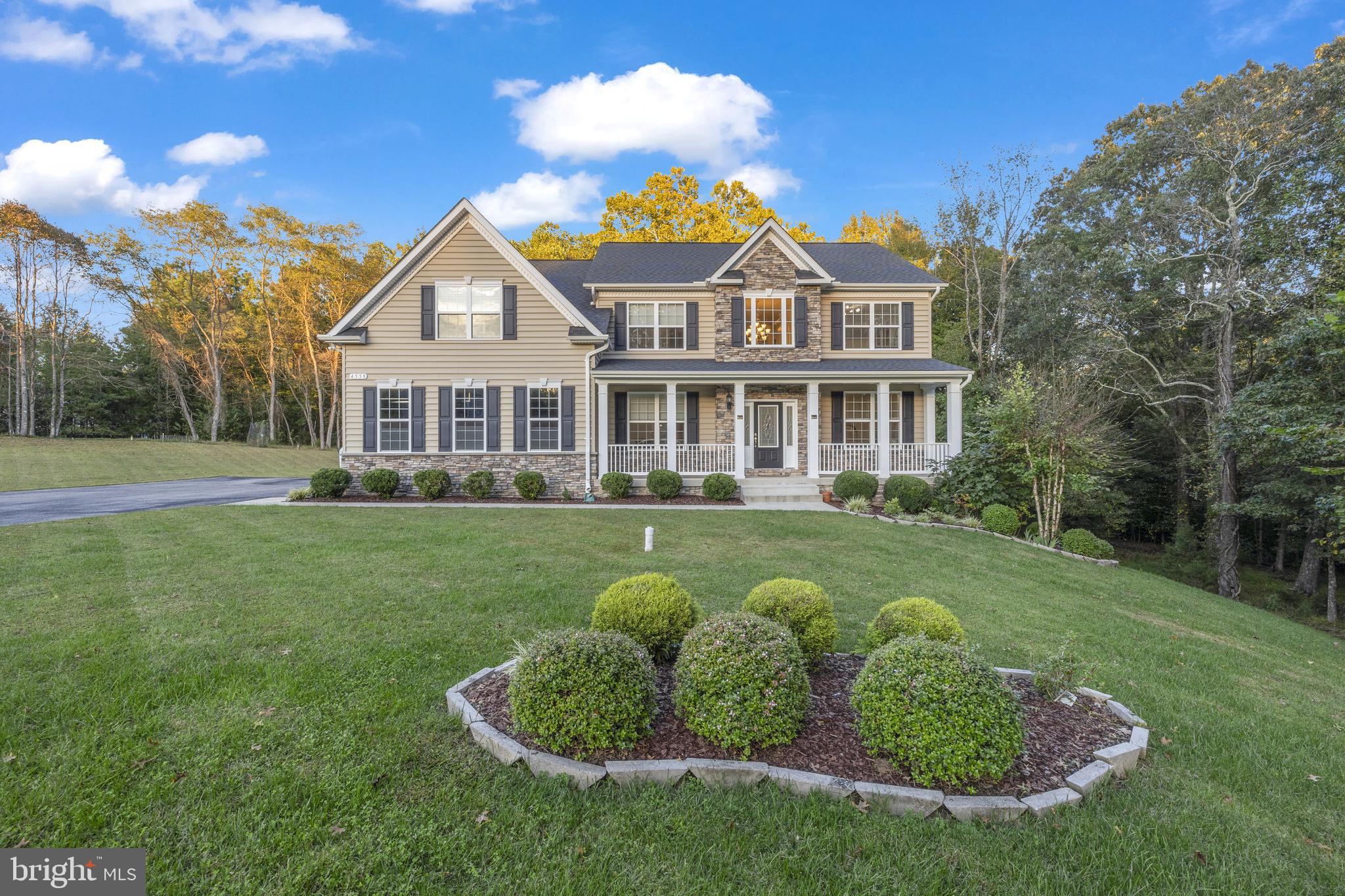 4558 COACHMANS PATH