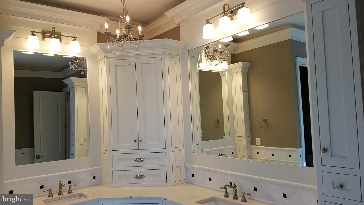 THE ESTATES OF FOREST RIDGE - Residential