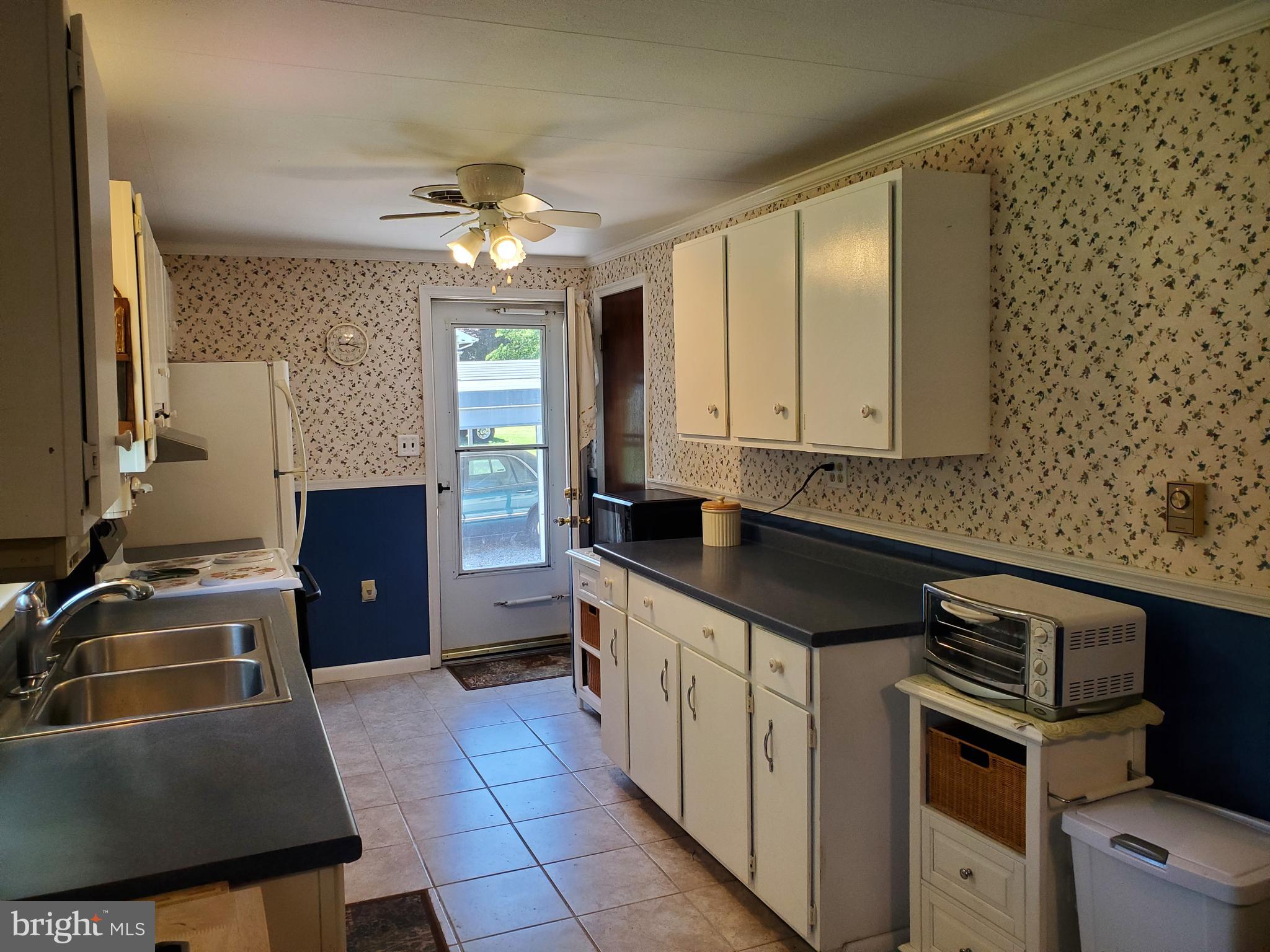 212 CENTRAL DRIVE
