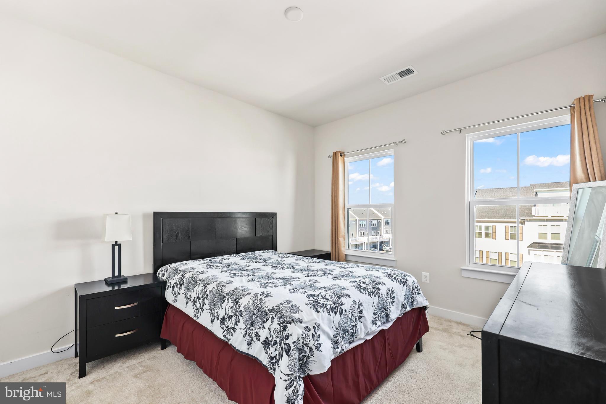 POTOMAC SHORES - Residential