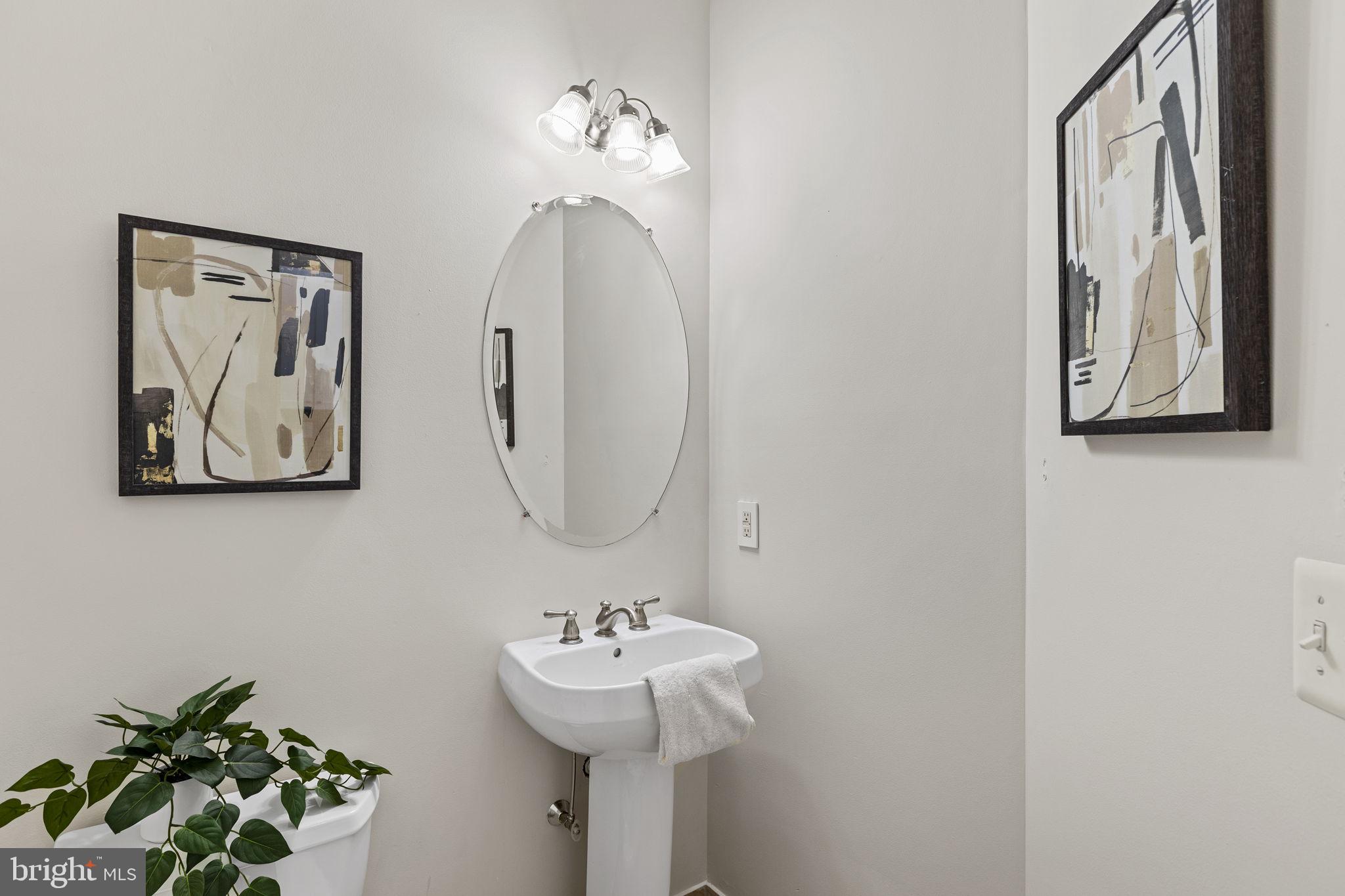 NAVAL SQUARE - Residential