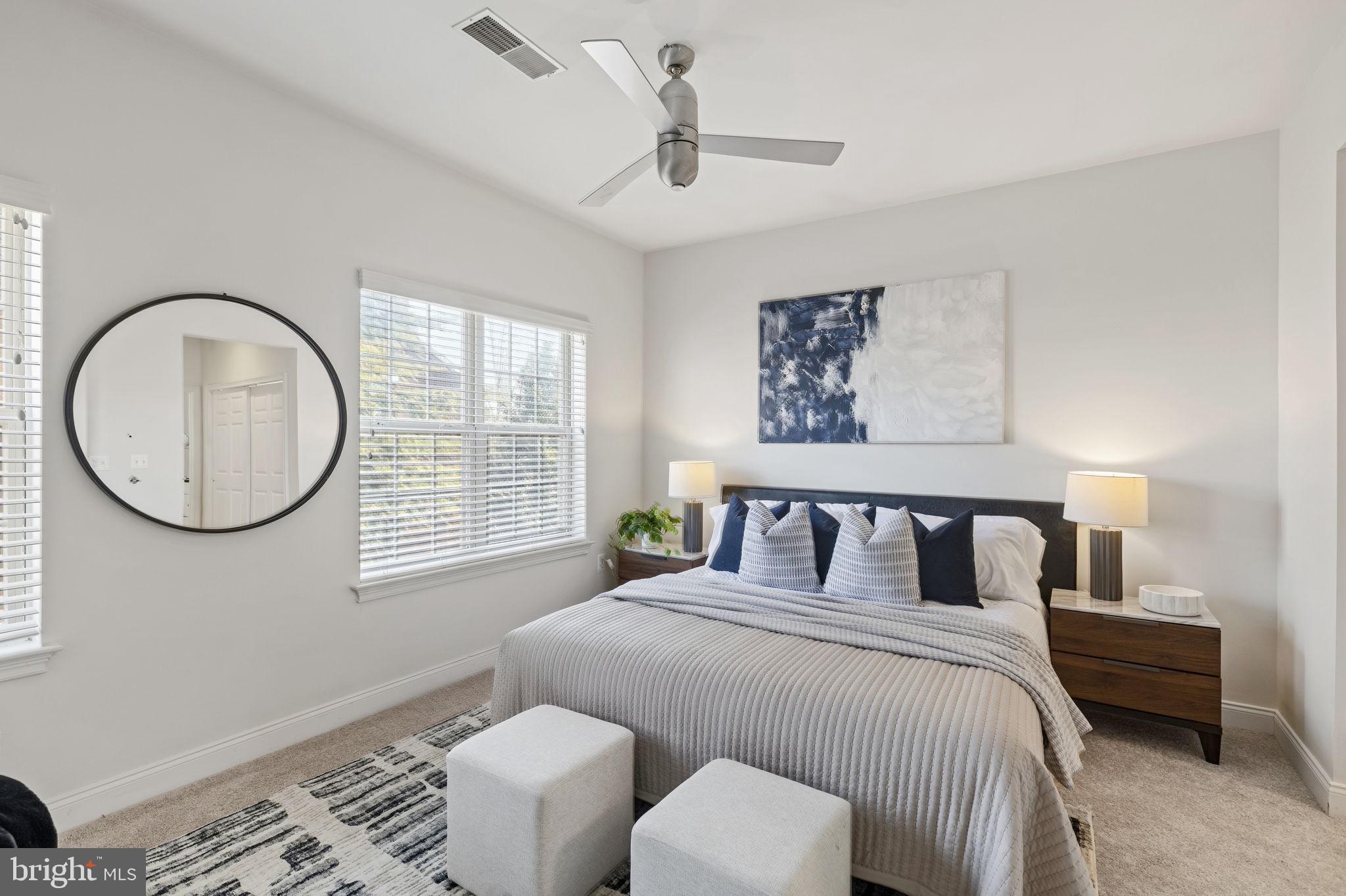 NAVAL SQUARE - Residential