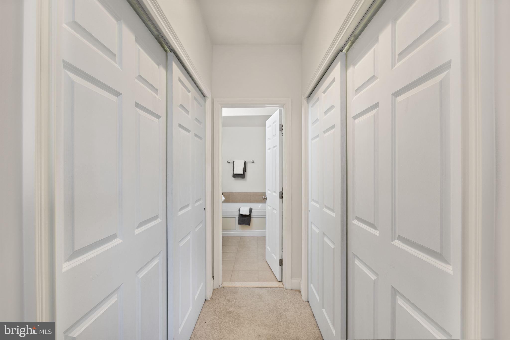 NAVAL SQUARE - Residential